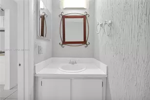 502 Westree Ln, Plantation, FL 33324 - Photo 13