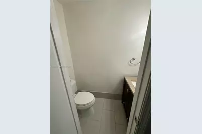 12032 S Las Palmas Dr, Pembroke Pines, FL 33025 - Photo 15