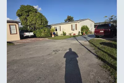 19800 SW 180 Th Ave, Miami, FL 33187 - Photo 3