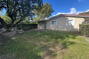 6580 Lake Blue Dr, Miami Lakes, FL 33014 - Photo 23