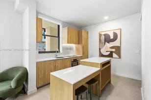 11 NE 6th St, Miami, FL 33132 - Photo 11