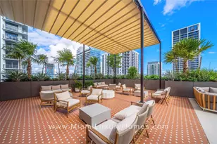 11 NE 6th St, Miami, FL 33132 - Photo 25