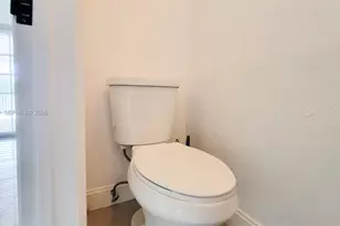 5320 W 26th Ave, Hialeah, FL 33016 - Photo 11