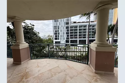 17555 Atlantic Blvd #607, Sunny Isles Beach, FL 33160 - Photo 9