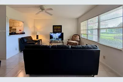 303 Preston H #303, Boca Raton, FL 33434 - Photo 5