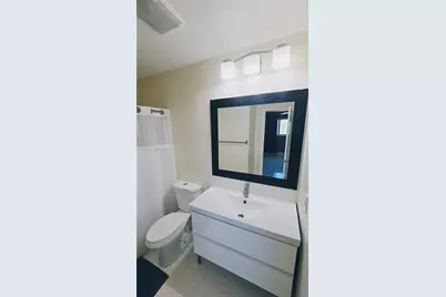 18785 NW 62nd Ave #208, Hialeah, FL 33015 - Photo 7