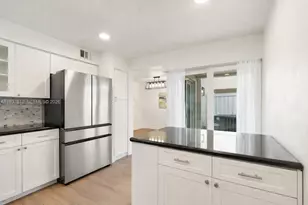 6830 SW 45th Ln, Miami, FL 33155 - Photo 19