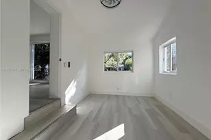 561 NW 41st St, Miami, FL 33127 - Photo 11