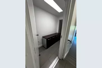 8221 NW 30th Ter, Doral, FL 33198 - Photo 13