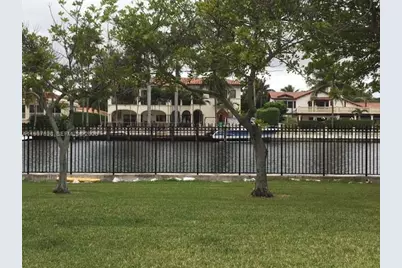 [Address not provided], Hallandale Beach, FL 33009 - Photo 13