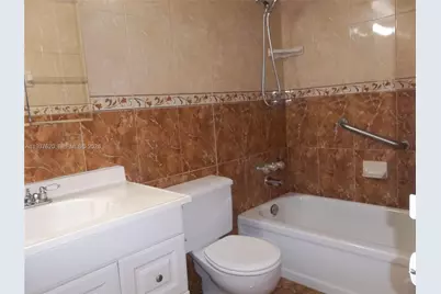 [Address not provided], Hallandale Beach, FL 33009 - Photo 9