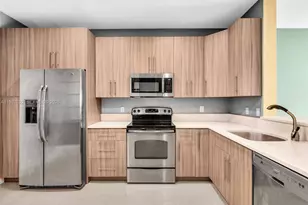 3878 Tree Top Dr, Weston, FL 33332 - Photo 7