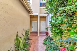 3878 Tree Top Dr, Weston, FL 33332 - Photo 3