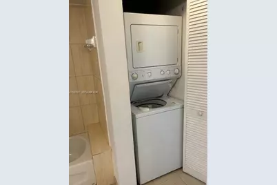 1750 N Bayshore Dr #1812, Miami, FL 33132 - Photo 15