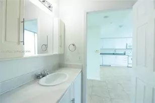 275 NE 18th St, Miami, FL 33132 - Photo 11