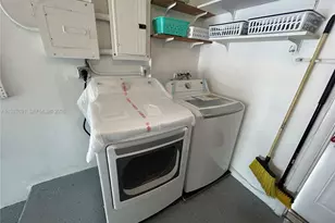 3219 Wilson St, Hollywood, FL 33021 - Photo 3