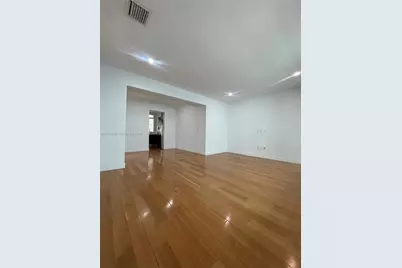 2021 Meridian Ave #12, Miami Beach, FL 33139 - Photo 3