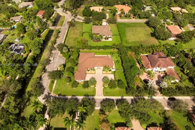 13505 SW 37th Pl, Davie, FL 33330 - Photo 59