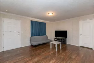 21661 NW 8th Ct, Pembroke Pines, FL 33029 - Photo 13