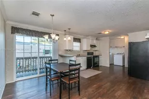 21661 NW 8th Ct, Pembroke Pines, FL 33029 - Photo 3