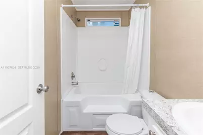 21661 NW 8th Ct, Pembroke Pines, FL 33029 - Photo 7