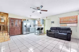 5015 E Palm Ct, Hialeah, FL 33013 - Photo 19