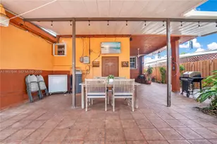 5015 E Palm Ct, Hialeah, FL 33013 - Photo 33