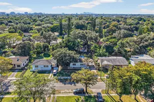 870 NE 144th St, North Miami, FL 33161 - Photo 29