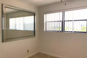 2322 S Cypress Bend Dr, Pompano Beach, FL 33069 - Photo 11