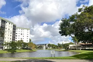 2322 S Cypress Bend Dr, Pompano Beach, FL 33069 - Photo 41