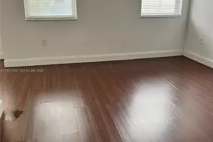 17500 NW 67th Ct, Hialeah, FL 33015 - Photo 5