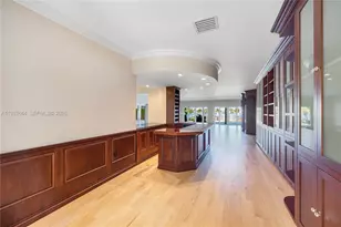 1375 N Biscayne Point Rd, Miami Beach, FL 33141 - Photo 31