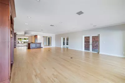 1375 N Biscayne Point Rd, Miami Beach, FL 33141 - Photo 35