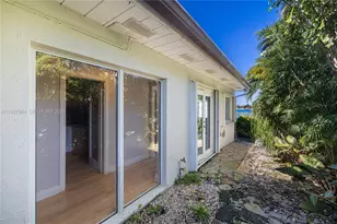 1375 N Biscayne Point Rd, Miami Beach, FL 33141 - Photo 37