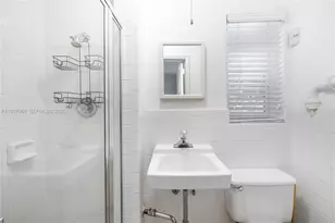 1375 N Biscayne Point Rd, Miami Beach, FL 33141 - Photo 21