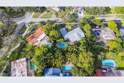 812 Holly Ln, Plantation, FL 33317 - Photo 55