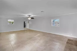 812 Holly Ln, Plantation, FL 33317 - Photo 17