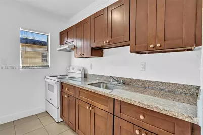 700 NW 14th Ter #720, Fort Lauderdale, FL 33311 - Photo 5