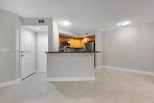 12400 Vista Isles Dr, Sunrise, FL 33325 - Photo 5