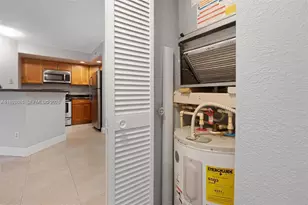 12400 Vista Isles Dr, Sunrise, FL 33325 - Photo 9