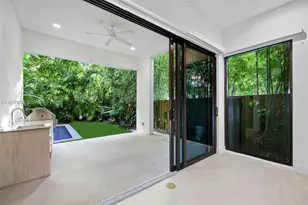 3063 Elizabeth St, Miami, FL 33133 - Photo 11