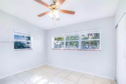 1305 11th Ct, West Palm Beach, FL 33401 - Photo 9