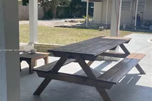 1866 9th Pl, Vero Beach, FL 32960 - Photo 9