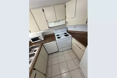 6995 NW 186th St #E506, Hialeah, FL 33015 - Photo 3