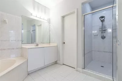 10800 NW 51st Ln, Doral, FL 33178 - Photo 27