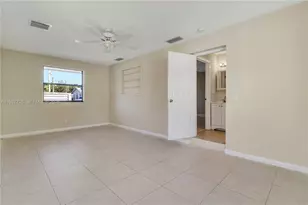 17295 Lincoln Ln, Jupiter, FL 33458 - Photo 9