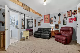 8260 NW 191st Ln, Hialeah, FL 33015 - Photo 15