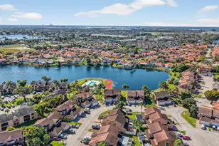 8260 NW 191st Ln, Hialeah, FL 33015 - Photo 35