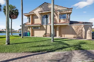 8260 NW 191st Ln, Hialeah, FL 33015 - Photo 3