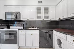 6770 Indian Creek Dr, Miami Beach, FL 33141 - Photo 17